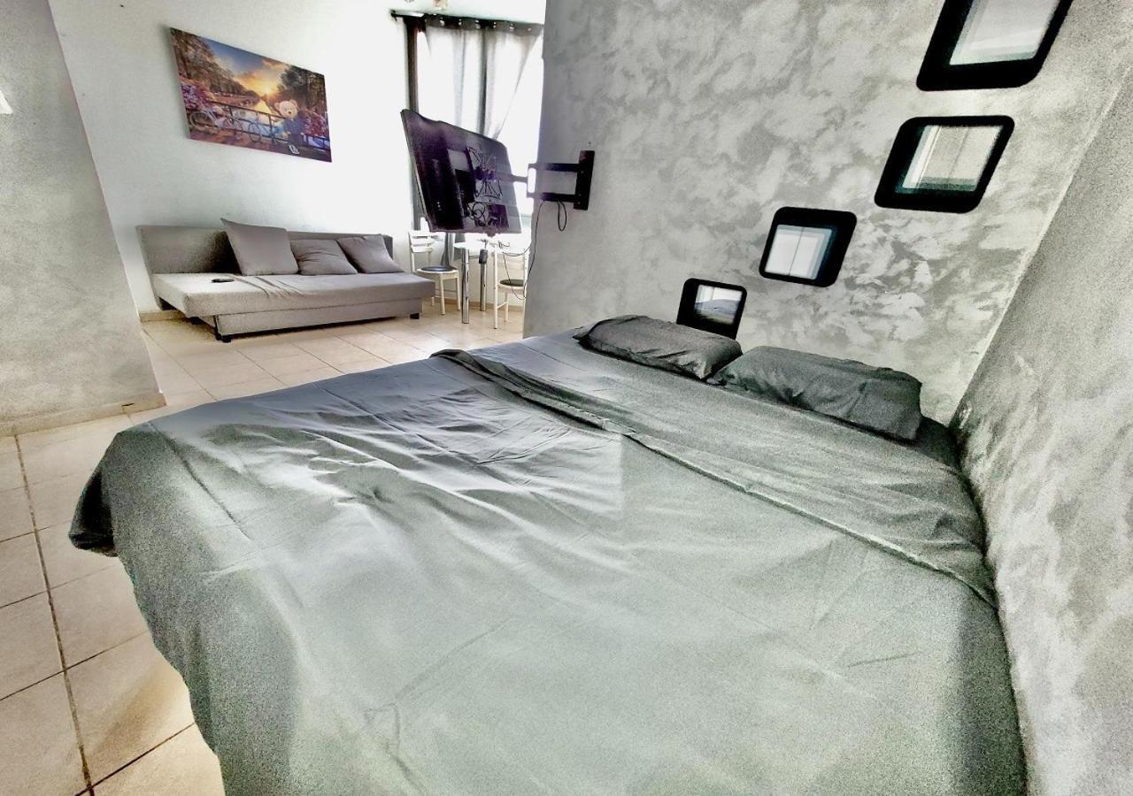 Ferienwohnung סטודיו על הים Bat Yam Exterior foto